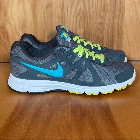 Womens 7 Nike Revolution 2 Athletic Shoes Grey Blue SEF1204 - Picture 1 of 8